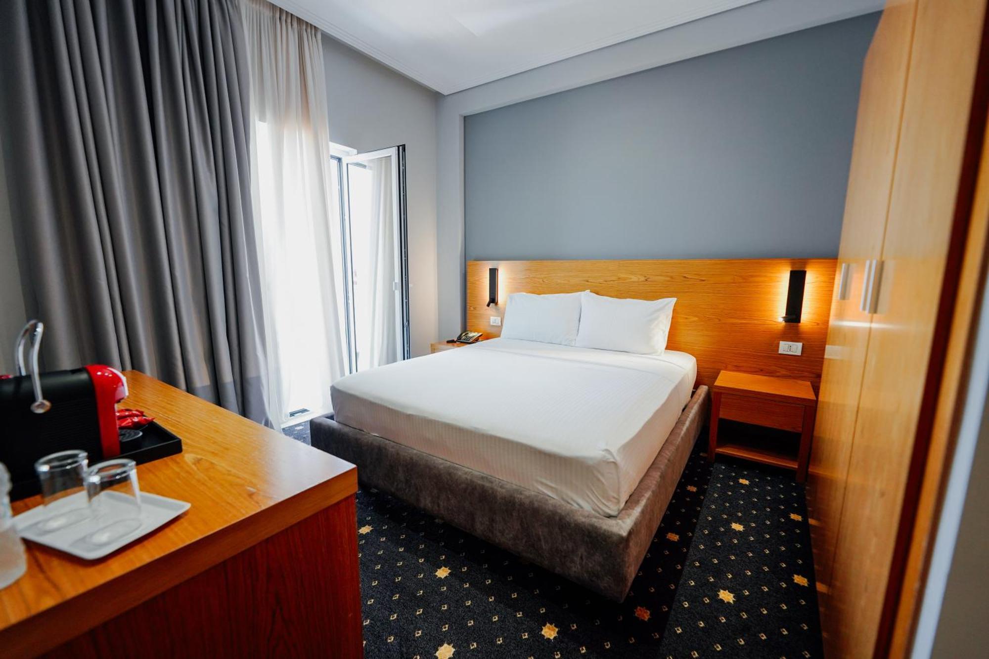 Hotel Agimi ซารานเดอ ภายนอก รูปภาพ