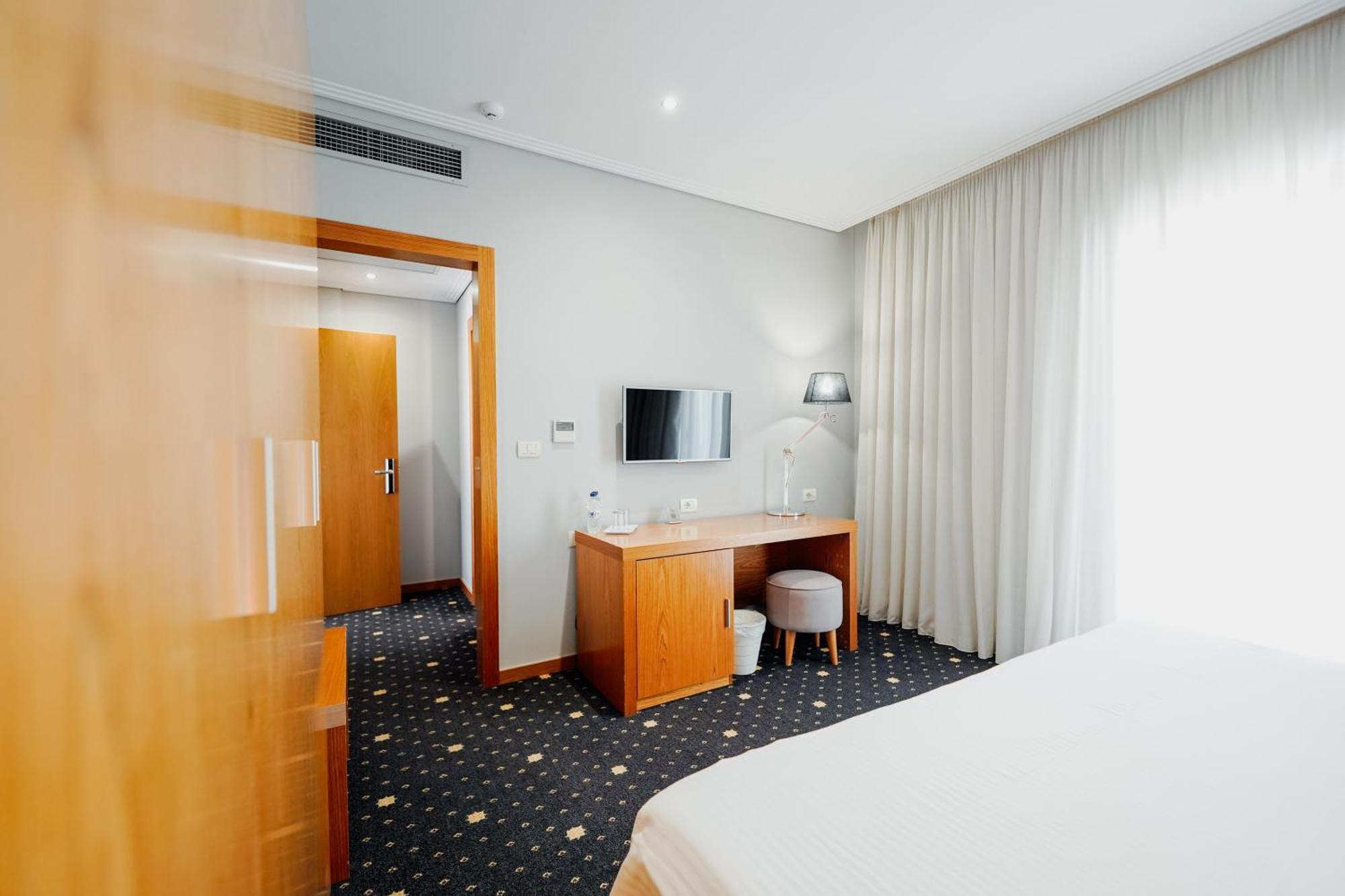 Hotel Agimi ซารานเดอ ภายนอก รูปภาพ