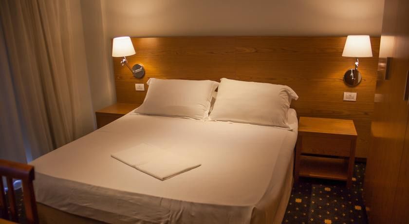 Hotel Agimi ซารานเดอ ภายนอก รูปภาพ